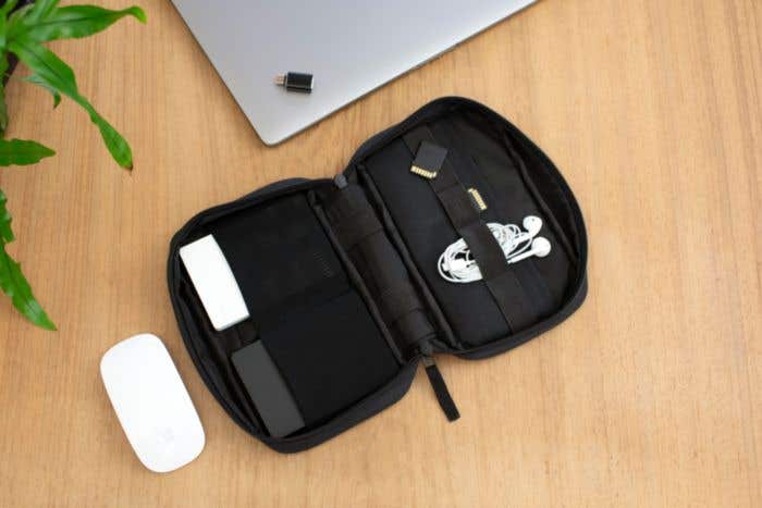 Mallette technique en rPET Calix