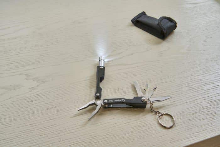 Outil multifonction en inox Clifton [10 fonctions]