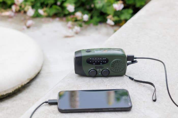 Noodradio Solan | Gerecycleerd | Solar | Powerbank | Zaklamp