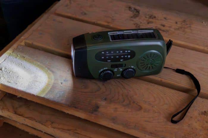 Noodradio Solan | Gerecycleerd | Solar | Powerbank | Zaklamp