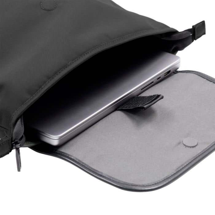 BrandCharger rugzak Aer | 22 L | Gerecycleerd | Laptopvak 16" | Smart lock