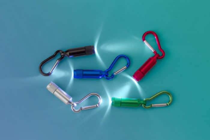 Mini lampe de poche avec mousqueton