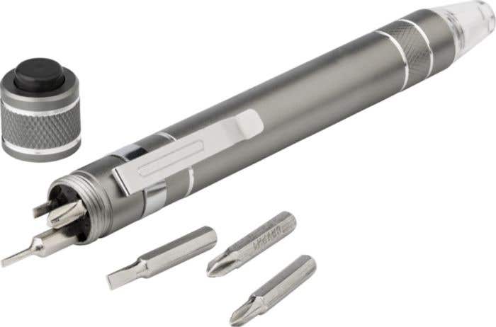 Ensemble tournevis avec petite lampe