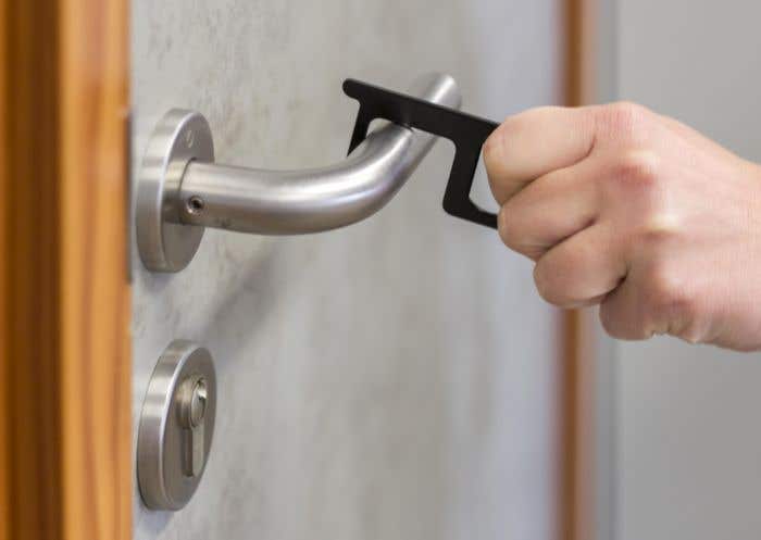 Clé hygiène avec ouvre-bouteille