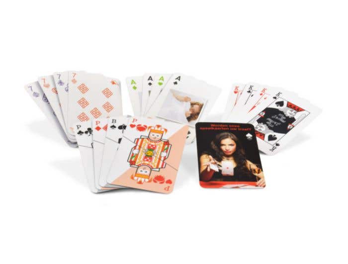 Jeu de cartes avec propre face de jeu