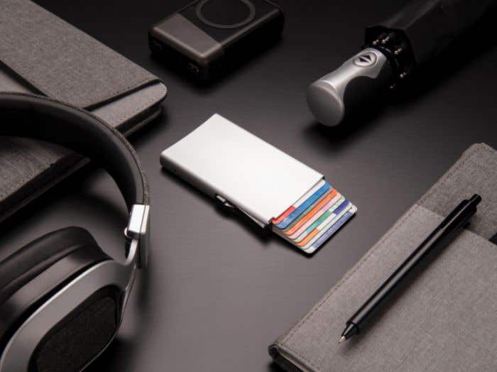 Porte cartes anti-RFID en aluminium