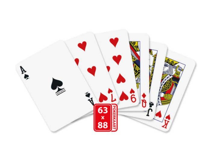 Cartes de poker en boîte